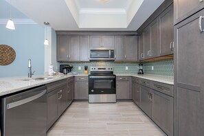 Condo, 3 Bedrooms | Private kitchen | Fridge, oven, coffee/tea maker