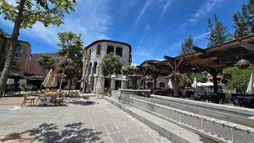 Suite básica | Restaurante al aire libre