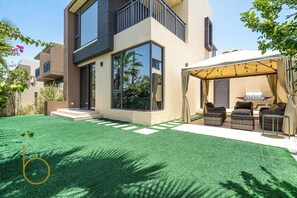 Outdoor dining - Bookable - 5 Bedroom Villa in Maple 2, Dubai Hills Estate (Dubai Hills)