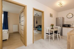 Blackout curtains, iron/ironing board, free WiFi - ShortStayPoland Toruńska B177 (Warsaw)