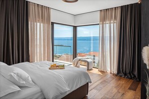 4 chambres, fer et planche à repasser, Wi-Fi, draps fournis