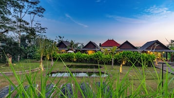 Lyxvilla - 1 kingsize-sÀng - privat pool - utsikt mot trÀdgÄrden | Utsikt mot trÀdgÄrden