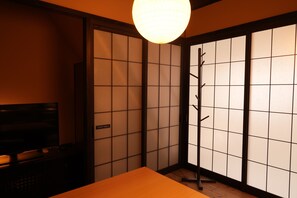 Interior - [Mibu-an]Traditional Japanese-style Kyoto townhouse Close to public transportation and Jitie station (京都市)