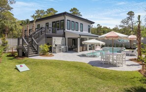 Exterior - Luxury Private Pool + Golf Cart, 8 Beds & 5 Bikes (Santa Rosa Beach)