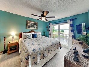 4 bedrooms, iron/ironing board, Internet, bed sheets - Sunset Cove | Pet-Friendly w/ Heated Pool + Game Room (Dandridge)