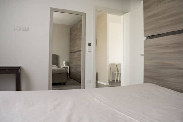 2 slaapkamers, een strijkplank/strijkijzer, wifi, beddengoed