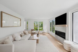 TV connectée, cheminée