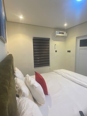 1 Schlafzimmer, Schreibtisch, Bügeleisen/Bügelbrett, WLAN