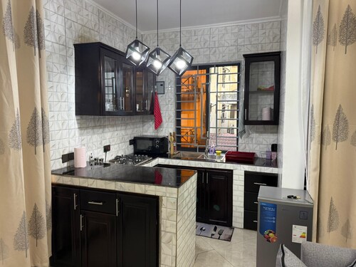 DC 1-bedroom apartment near USA embasy Dar es Salaam