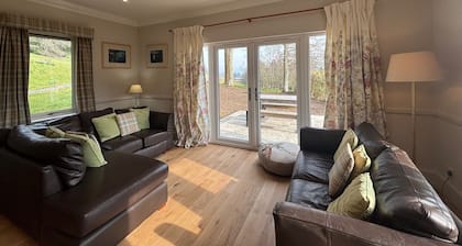 Lovely 3 Bedroom House, peaceful surrounds in Highland Perthshire- Pet Friendly!