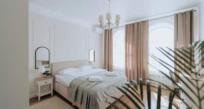 Cozy & Modern 1BR Apartment • Heart of Chișinău, Balcony View