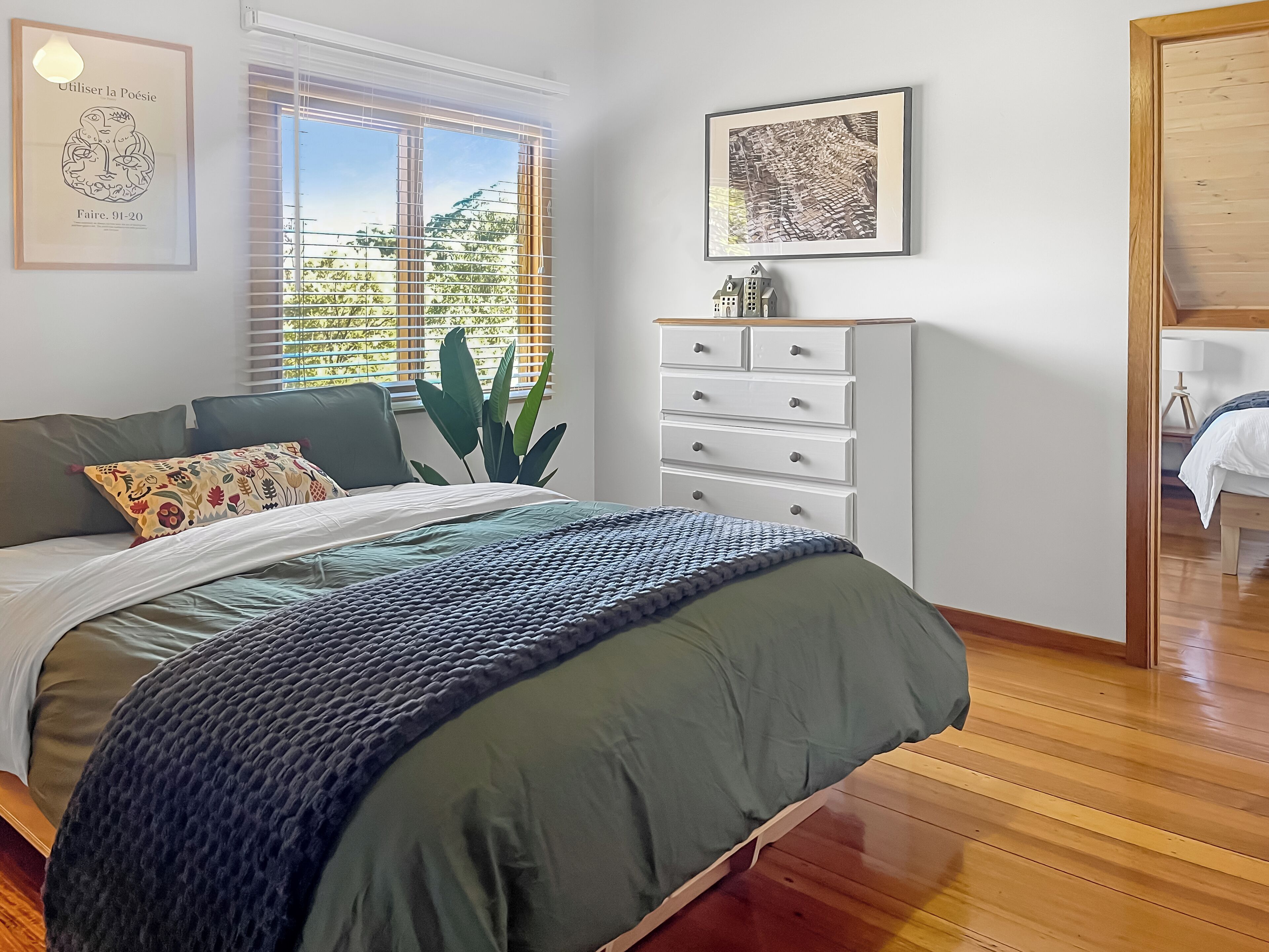 4 bedrooms, free WiFi, bed sheets