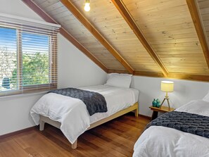 4 bedrooms, free WiFi, bed sheets