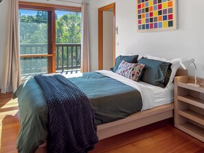 4 多间卧室、免费 WiFi、床单