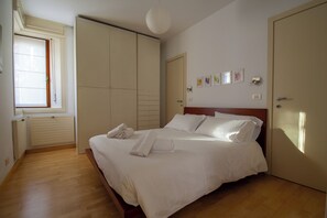 Apartment (1 Bedroom) | 1 bedroom, iron/ironing board - Ungheria 25 (Udine)