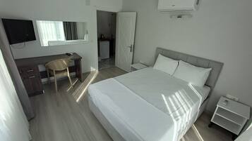 Comfort-Suite, Balkon | Schreibtisch, kostenloses WLAN, Bettwäsche