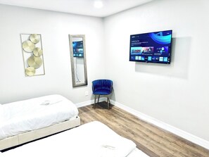 2 bedrooms, iron/ironing board, WiFi, bed sheets - Gillespie Dr 2BR 1BA Front B | Near Downtown SD (Spring Valley)