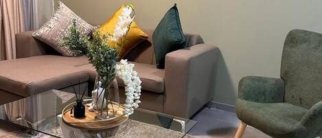 Apartment, 2 Bedrooms, Balcony | Living room