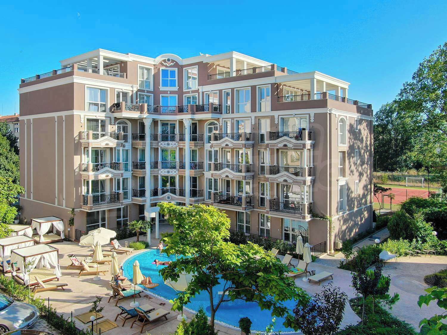 Piscina coperta, piscina all'aperto