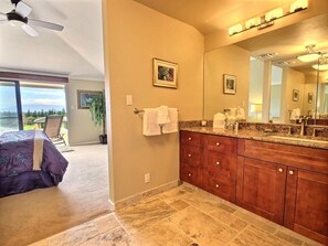 4 chambres, fer et planche à repasser, lit parapluie, Wi-Fi gratuit