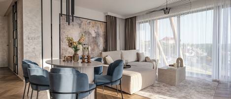 Comfort Apartment, Balcony, Lake View | Living room | 50-inch Smart TV with digital channels