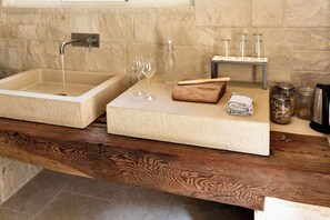 House | Private kitchen | Fridge, stovetop, espresso maker, cookware/dishes/utensils