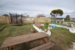 Talo, 2 makuuhuonetta, tupakointi sallittu, parveke | Ulkoruokailutilat