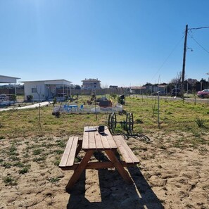 Talo, 2 makuuhuonetta, tupakointi sallittu, parveke | Ulkoruokailutilat