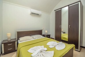 2 bedrooms, iron/ironing board, travel crib, WiFi