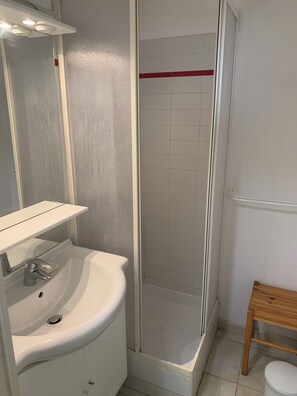 Dusche, Toilettenpapier