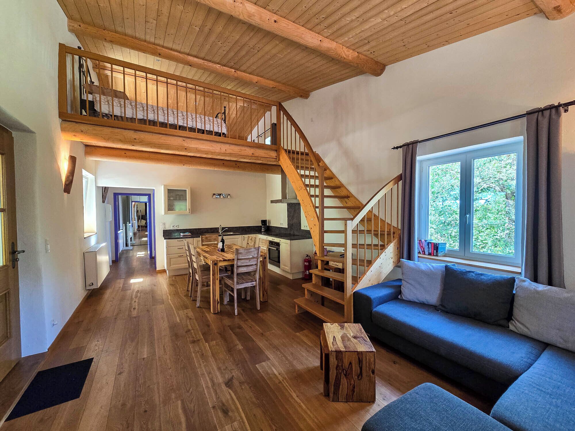 Casa, sacada, vista para o jardim | Área de estar