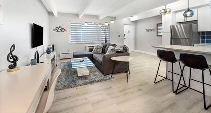 Beautiful remodeled 1-bedroom condo in Littleton/ Englewood with Pool