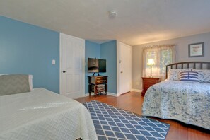 3 室のベッドルーム、アイロン / アイロン台、WiFi (無料)、ベッドシーツ