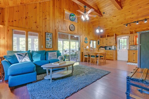 Red House w/ Access to Sebago Cove