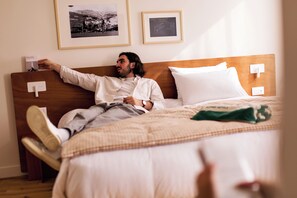 Classic Single Room | Peralatan tempat tidur premium, tilam berlapik, meja 