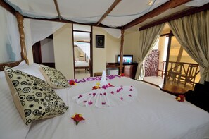 Comfort Double Room, Balcony, Garden View | In-room safe, laptop workspace, soundproofing, iron/ironing board - Kae Beach Resort (Michamvi)