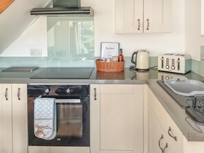 Private kitchen - 1 bedroom accommodation in Chard (Chard)