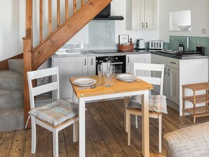 Private kitchen - 1 bedroom accommodation in Chard (Chard)