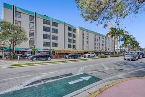 Apartment (0 Bedroom) | Floor plan - Ocean Dr 1BR Miami Beach Getaway (Miami Beach)