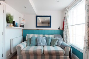 Smart TV - On the High Street (Southwold)