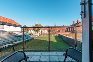 Property grounds - On the High Street (Southwold)