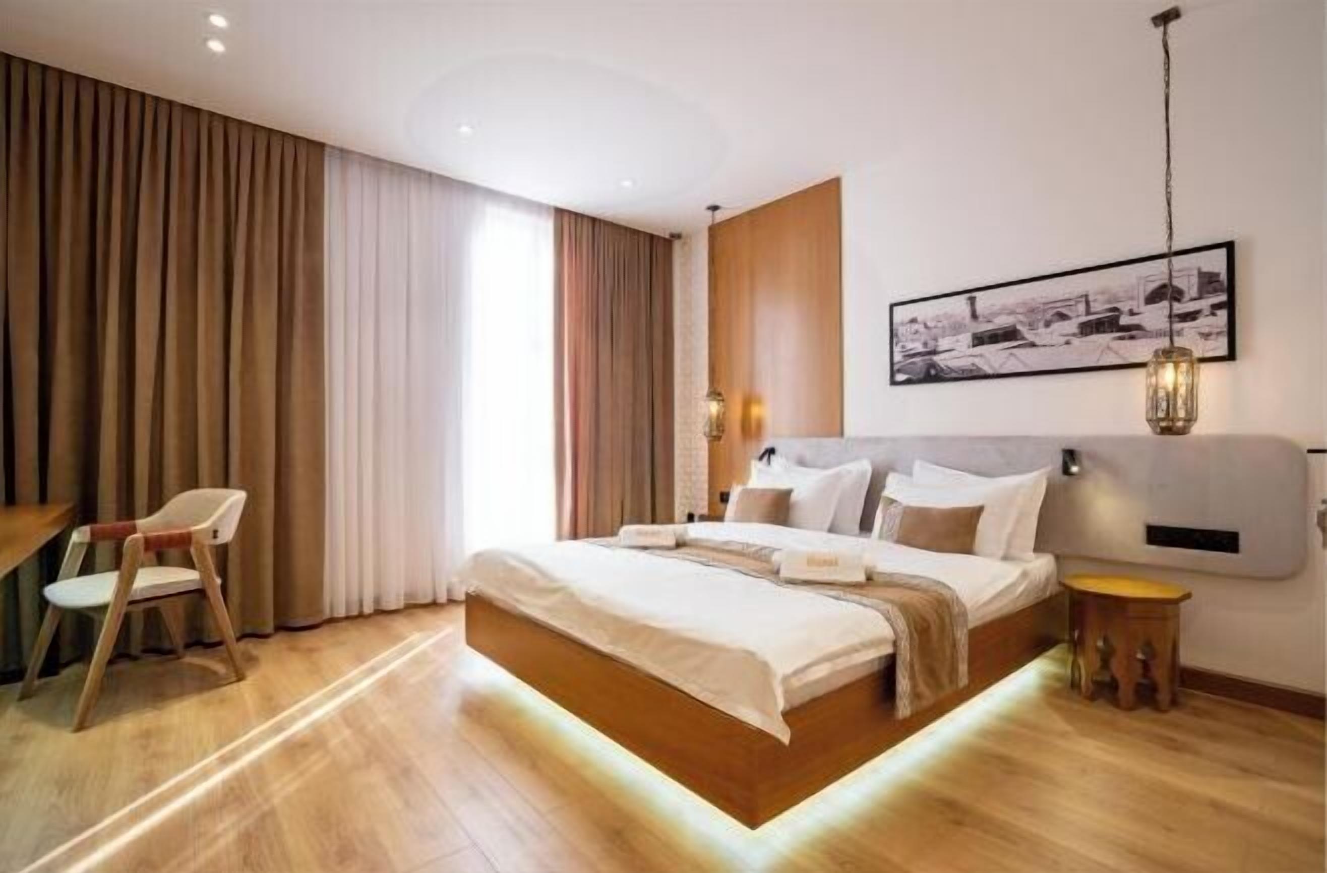 Blackout curtains, soundproofing, iron/ironing board, free WiFi