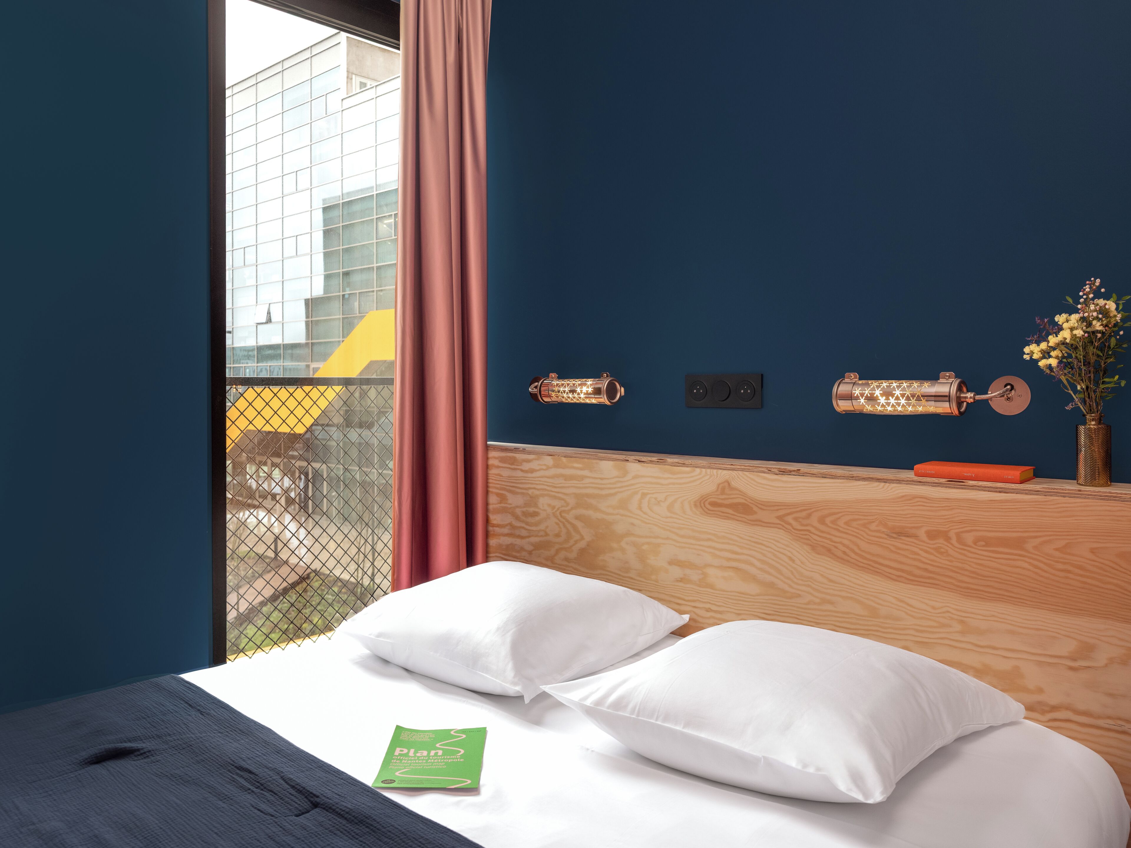 双人房 | 隔音、免费 WiFi、床单