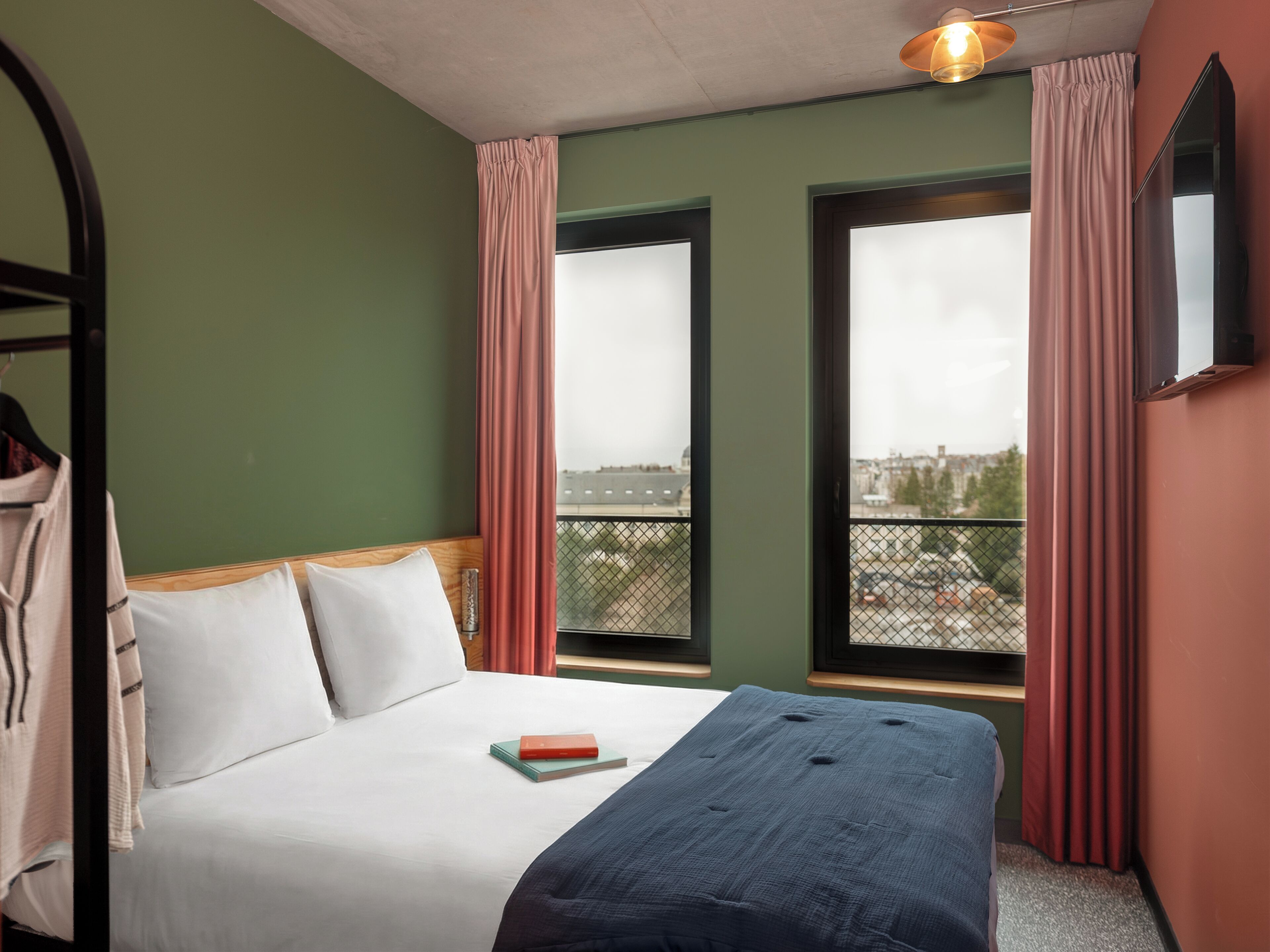 双人房 | 隔音、免费 WiFi、床单