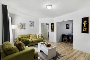 Apartment (2 Bedrooms) | Floor plan - Pet-friendly Brickell Stay Near Beach & City (Miami)