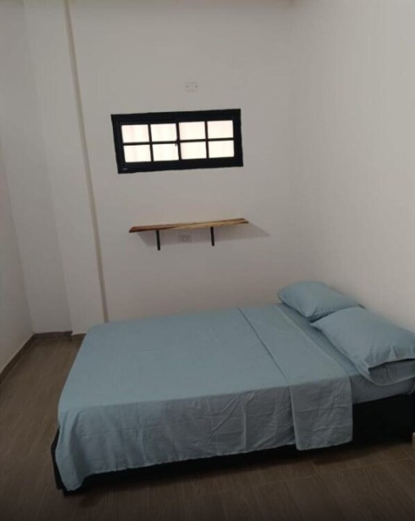 1 camera, Wi-Fi, lenzuola