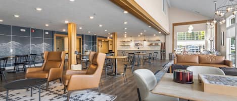 Coin salon dans le hall