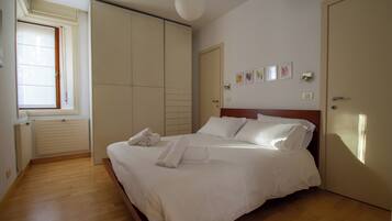 1 camera, ferro/asse da stiro, Wi-Fi gratuito