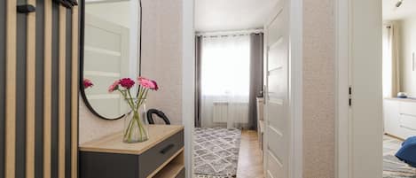 Cortinas blackout, ferros/tábuas de passar roupa, Wi-Fi de cortesia