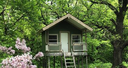 Peacful 4-bedroom home just outisde Missouri Valley and 25 minutes from Omaha